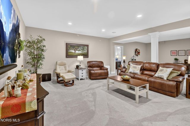 4450 Post Office Circle, Maumee, OH 43537