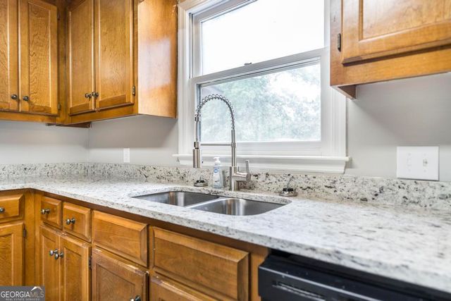 757 Silver Springs Drive, Macon, GA 31210