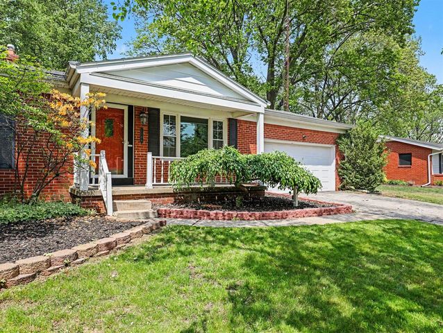 1184 Oakmont Drive, Temperance, MI 48182