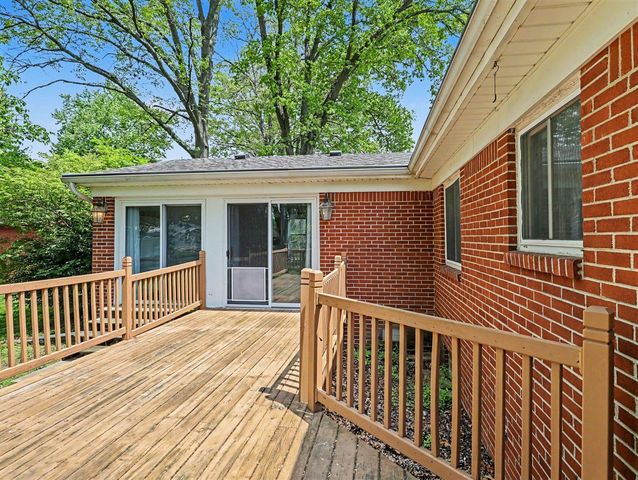 1184 Oakmont Drive, Temperance, MI 48182