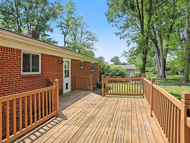 1184 Oakmont Drive, Temperance, MI 48182