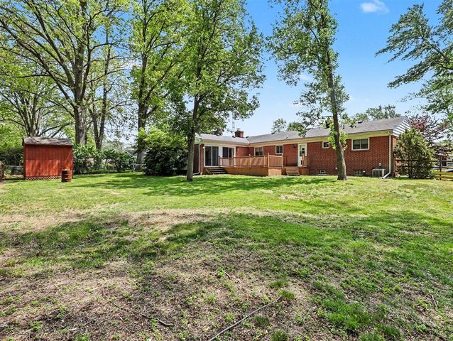 1184 Oakmont Drive, Temperance, MI 48182