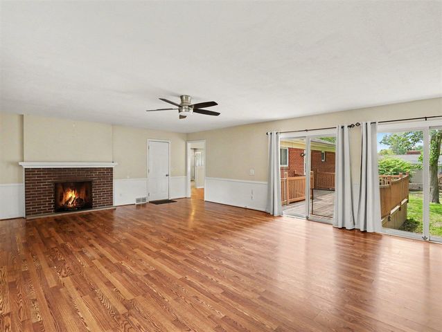 1184 Oakmont Drive, Temperance, MI 48182