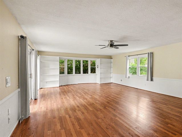 1184 Oakmont Drive, Temperance, MI 48182
