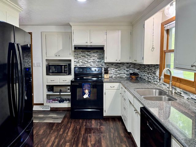1404 PONDEROSA AVENUE, Green Bay, WI 54313