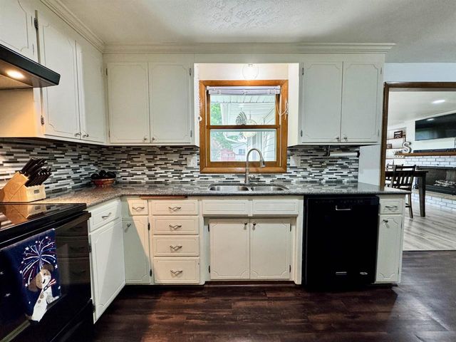 1404 PONDEROSA AVENUE, Green Bay, WI 54313