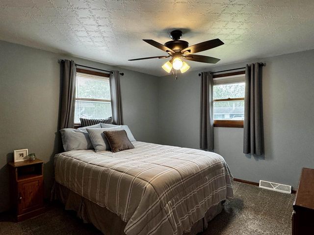 1404 PONDEROSA AVENUE, Green Bay, WI 54313