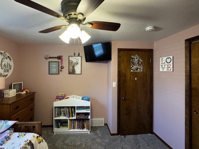 1404 PONDEROSA AVENUE, Green Bay, WI 54313