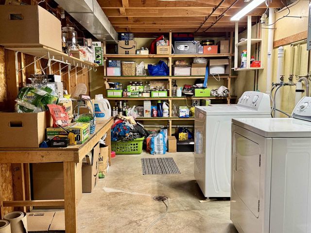 1404 PONDEROSA AVENUE, Green Bay, WI 54313