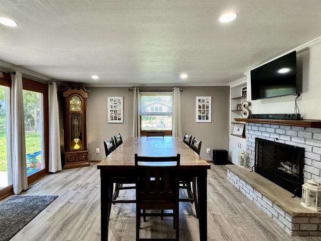 1404 PONDEROSA AVENUE, Green Bay, WI 54313