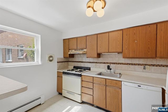 1121 Valley Road A, Wayne, NJ 07470