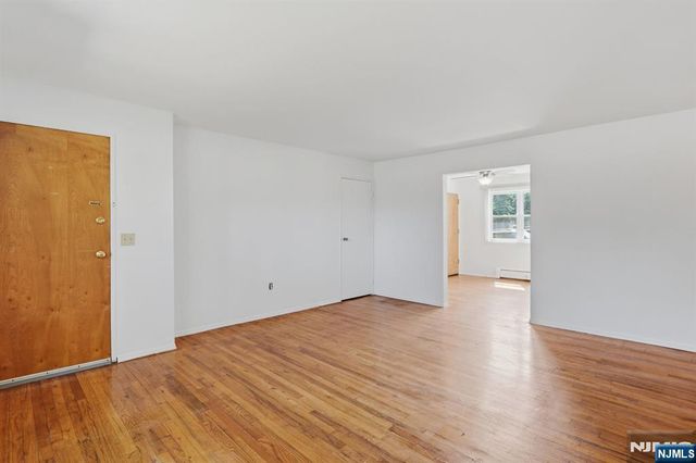1121 Valley Road A, Wayne, NJ 07470