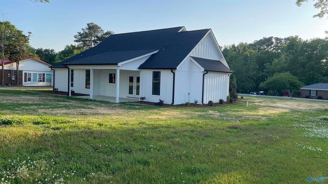 1993 New Haven Drive, Southside, AL 35907