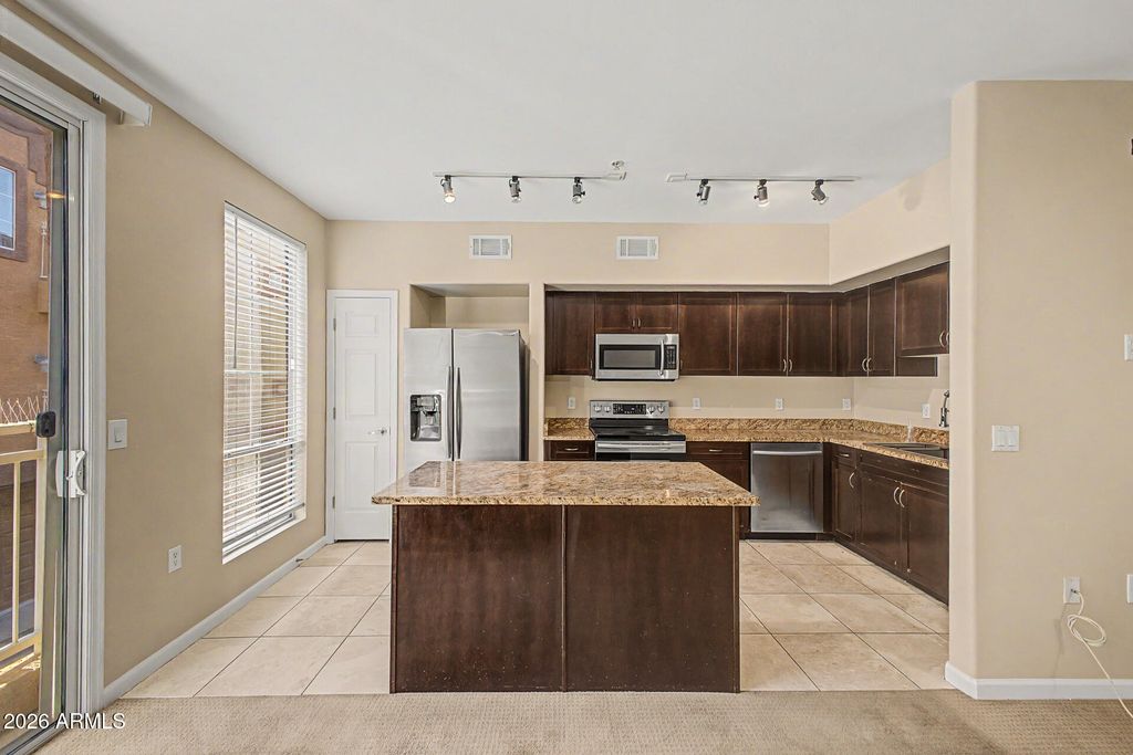 Image 7 of property listing at 1920 E BELL Road 1173, Phoenix, AZ 85022