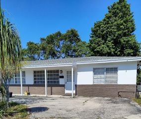 828 Prosperity Farms Road, North Palm Beach, FL 33408