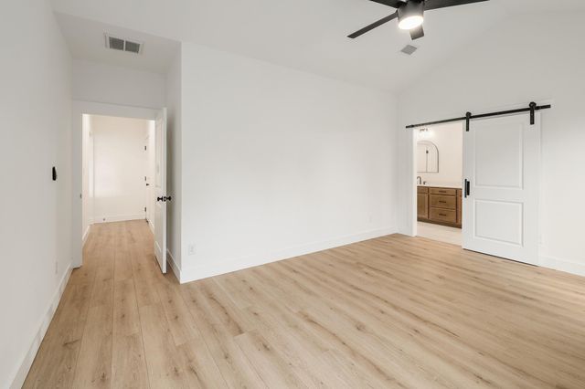 11001 4th ST, Jonestown, TX 78645