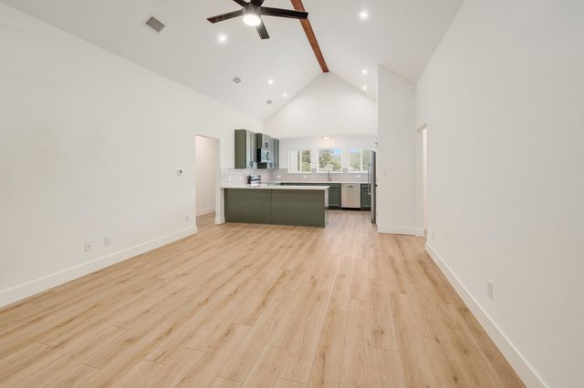 11001 4th ST, Jonestown, TX 78645