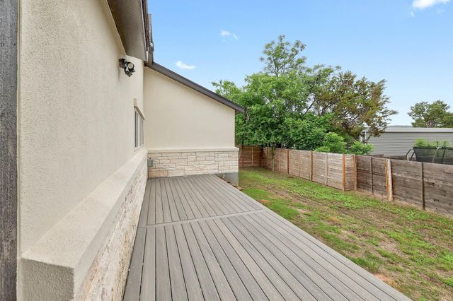 11001 4th ST, Jonestown, TX 78645