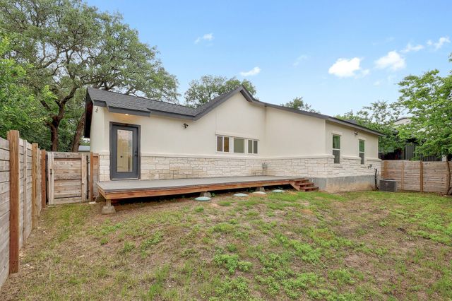 11001 4th ST, Jonestown, TX 78645