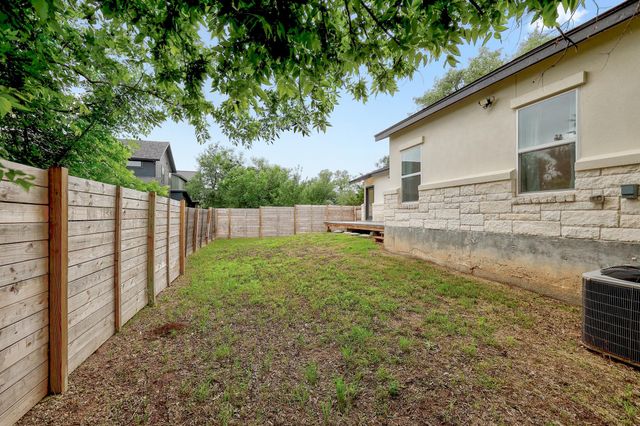 11001 4th ST, Jonestown, TX 78645
