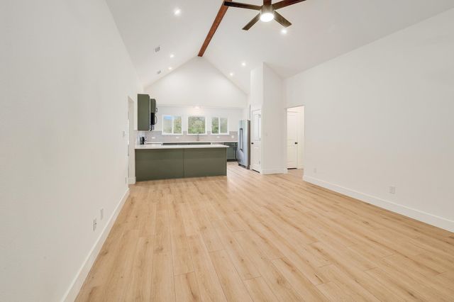 11001 4th ST, Jonestown, TX 78645
