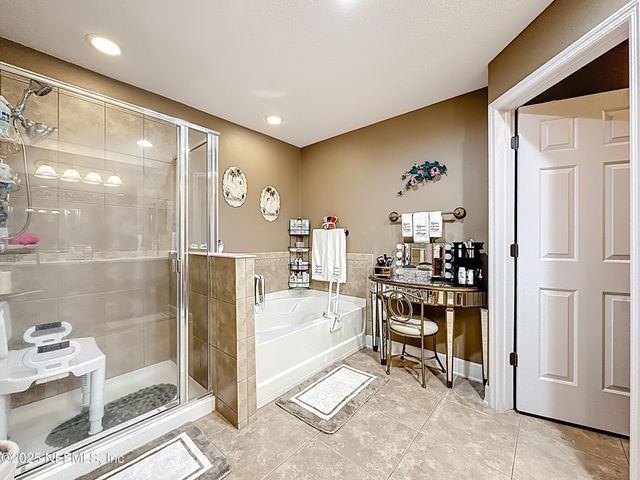 6126 CLEARSKY Drive, Jacksonville, FL 32258