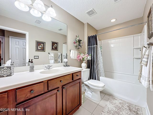 6126 CLEARSKY Drive, Jacksonville, FL 32258