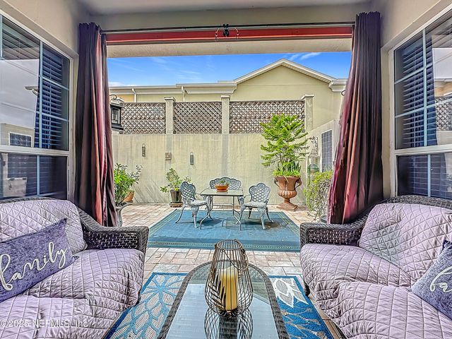 6126 CLEARSKY Drive, Jacksonville, FL 32258