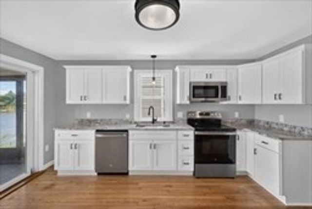 1496 Riverside Ave, Somerset, MA 02726