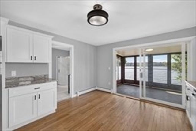 1496 Riverside Ave, Somerset, MA 02726