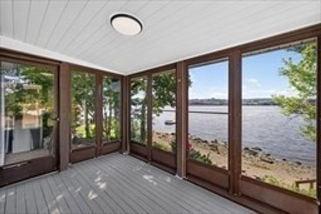 1496 Riverside Ave, Somerset, MA 02726
