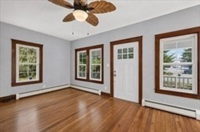 1496 Riverside Ave, Somerset, MA 02726