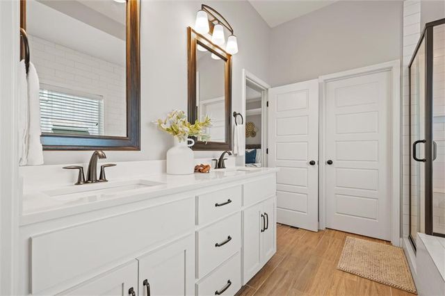 12186 S Quail Ridge Drive, Olathe, KS 66061