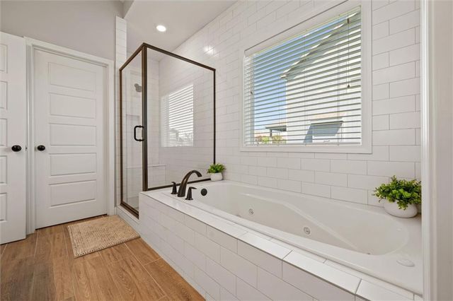 12186 S Quail Ridge Drive, Olathe, KS 66061