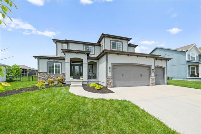 12186 S Quail Ridge Drive, Olathe, KS 66061