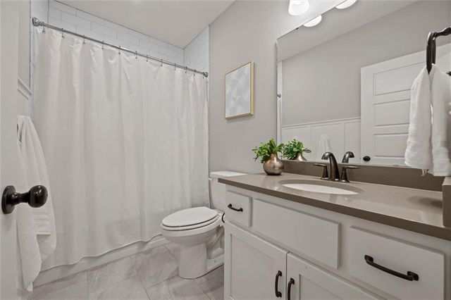 12186 S Quail Ridge Drive, Olathe, KS 66061