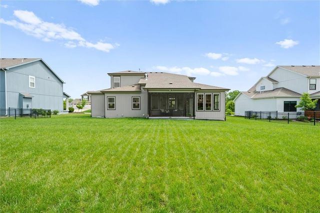 12186 S Quail Ridge Drive, Olathe, KS 66061