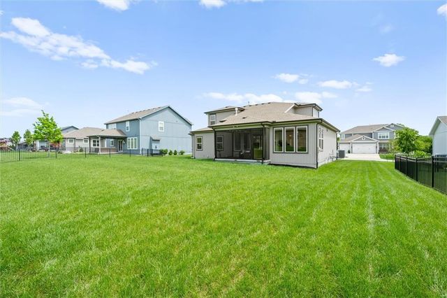 12186 S Quail Ridge Drive, Olathe, KS 66061