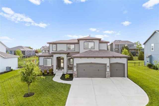 12186 S Quail Ridge Drive, Olathe, KS 66061