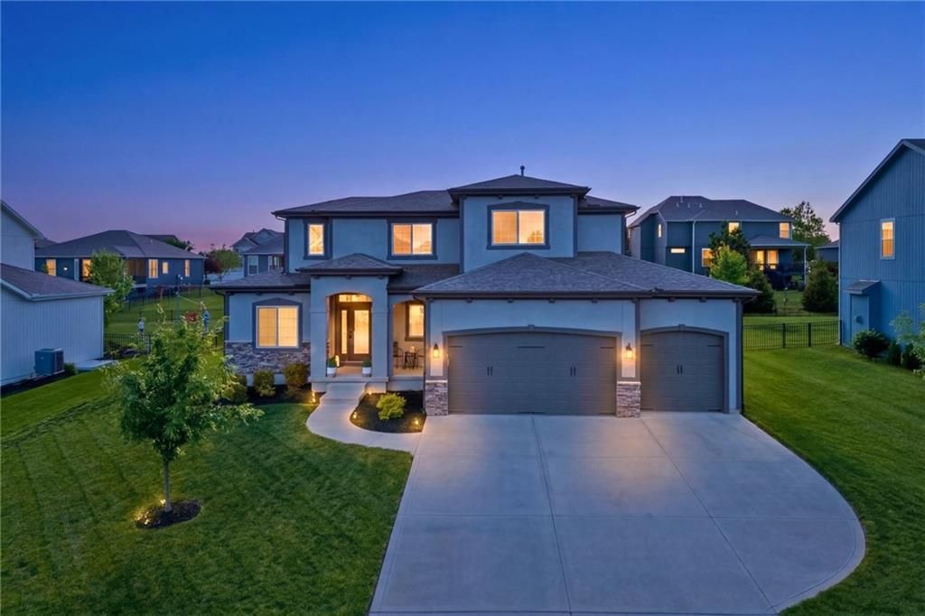 12186 S Quail Ridge Drive, Olathe, KS 66061