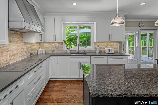 26 Lynn Place, Ridgefield, CT 06877