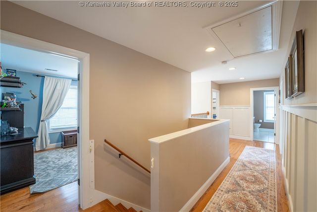 911 Suncrest Road, Charleston, WV 25303