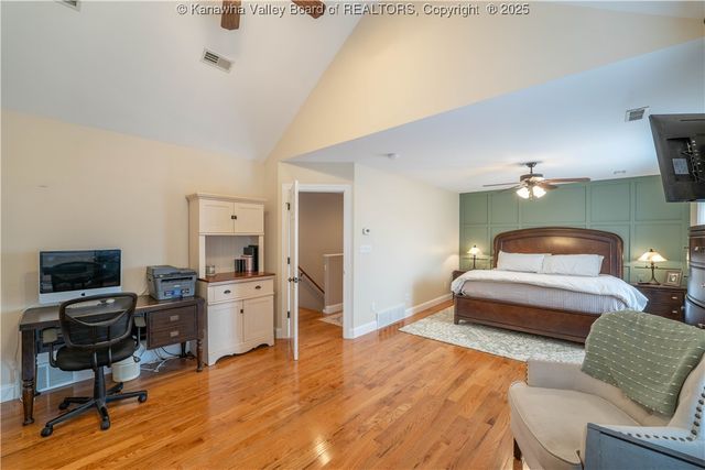 911 Suncrest Road, Charleston, WV 25303