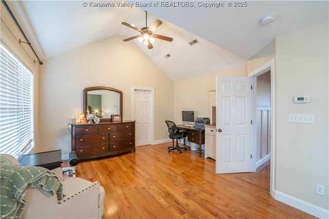 911 Suncrest Road, Charleston, WV 25303