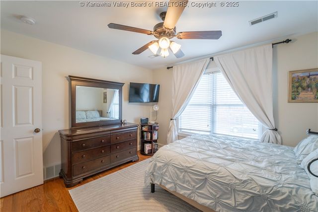 911 Suncrest Road, Charleston, WV 25303