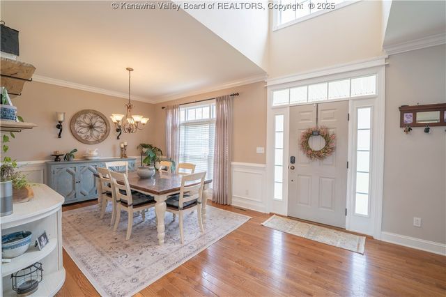 911 Suncrest Road, Charleston, WV 25303