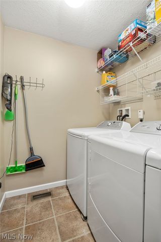 2664 Day Lily Lane, Medina, OH 44256