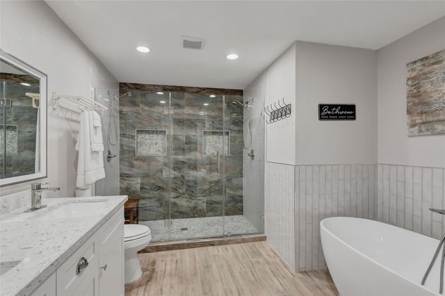 105 Wallisville Road, Liberty, TX 77575