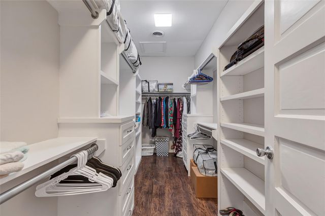 105 Wallisville Road, Liberty, TX 77575