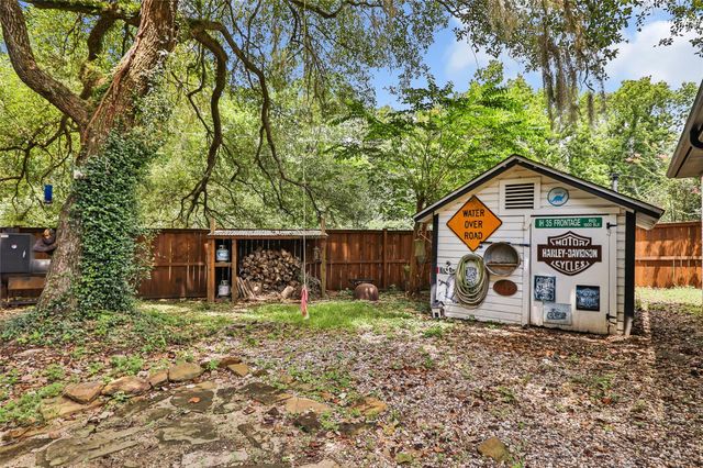 105 Wallisville Road, Liberty, TX 77575